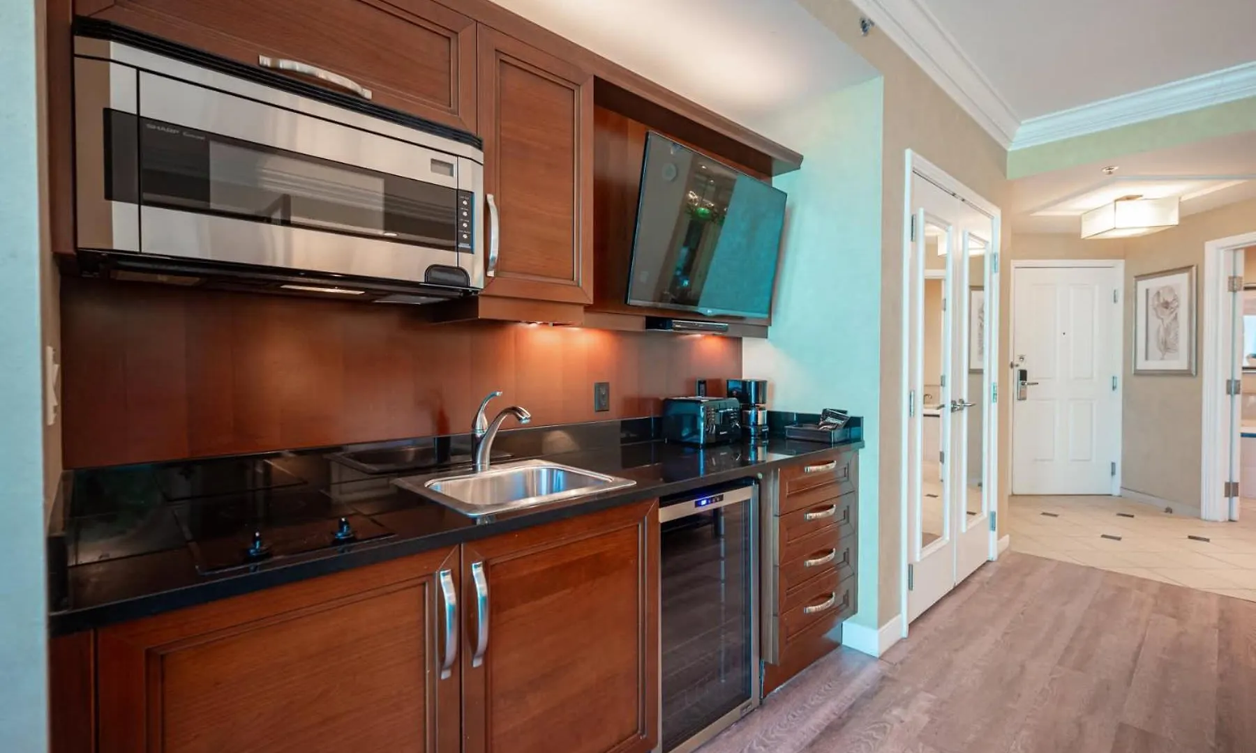 No Resort Fee Strip View Suite + Free Valet + Pool Las Vegas Casa de Férias