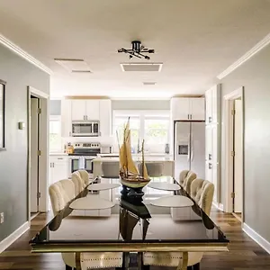Youll Never Find A Bungalow Like Mine Holiday home Tampa